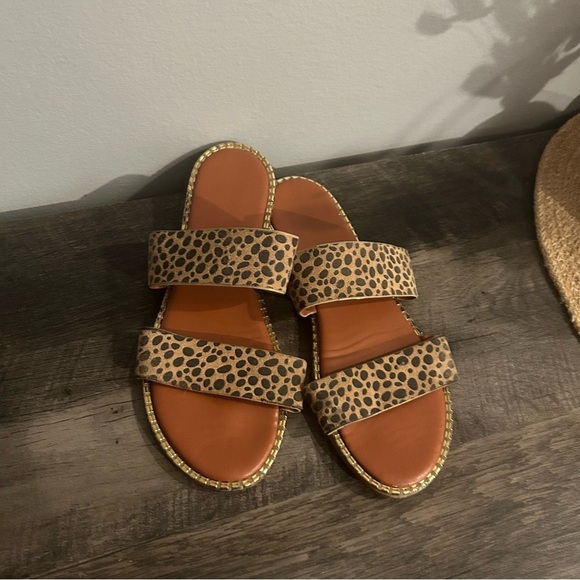 Women's Leopard Print Sandals Size 8 - Picture 3 of 3